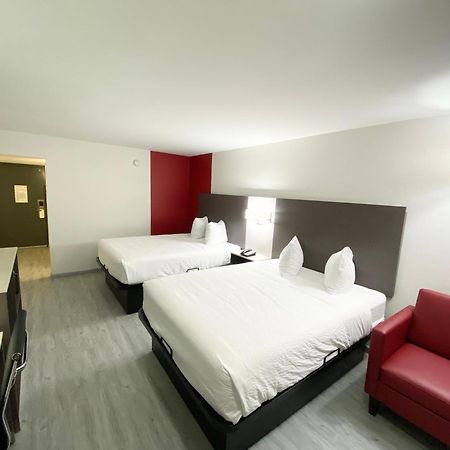 מלון Ramada By Wyndham טסקלוסה מראה חיצוני תמונה