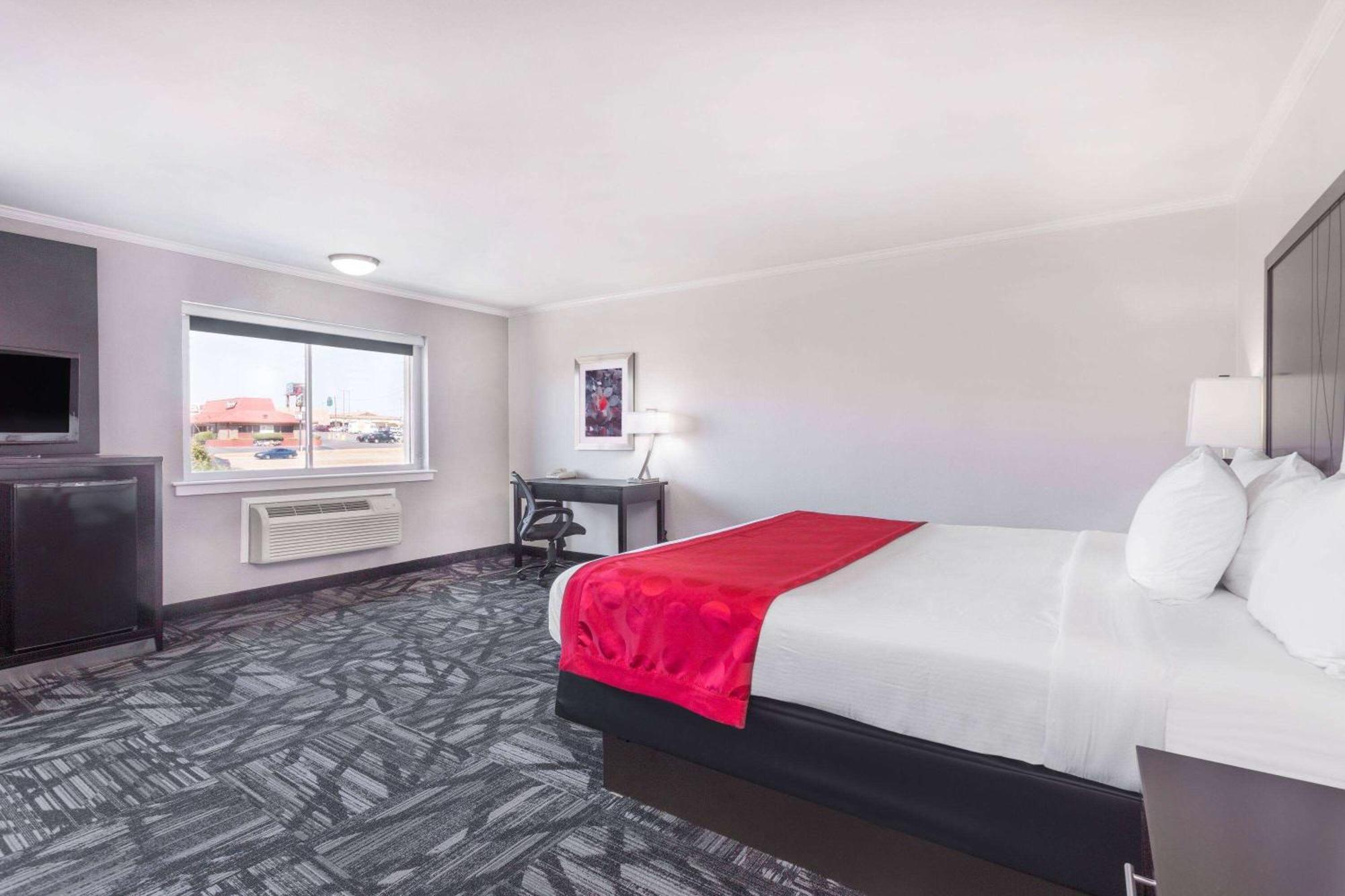 מלון Ramada By Wyndham טסקלוסה מראה חיצוני תמונה