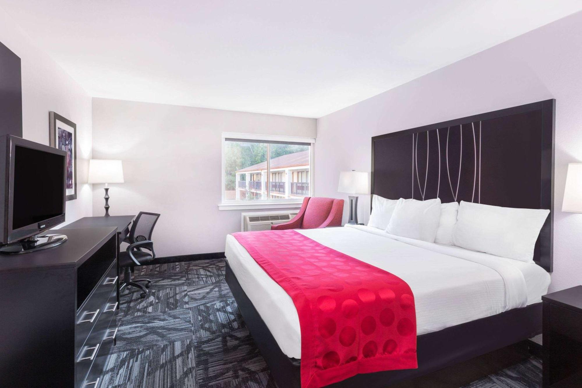 מלון Ramada By Wyndham טסקלוסה מראה חיצוני תמונה
